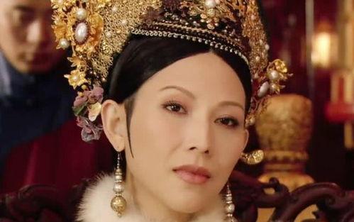 皇后穿越现世娱乐圈吃瓜,穿越皇后在现代娱乐圈的吃瓜日常